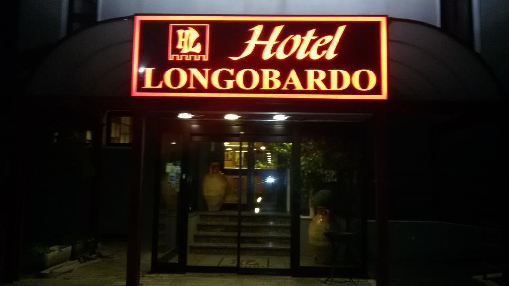 Hotel Longobardo Trezzo sullʼAdda Extérieur photo