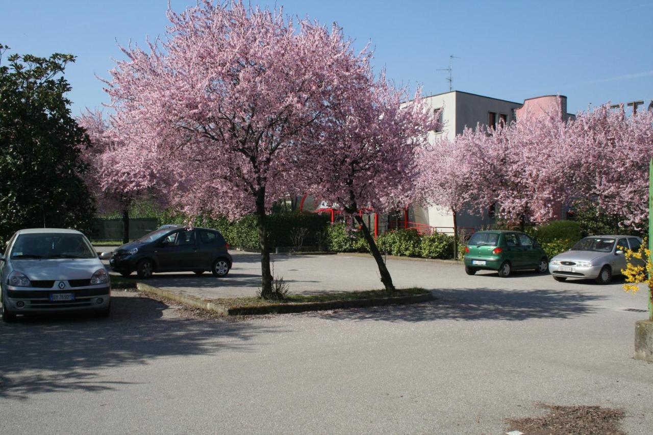 Hotel Longobardo Trezzo sullʼAdda Extérieur photo